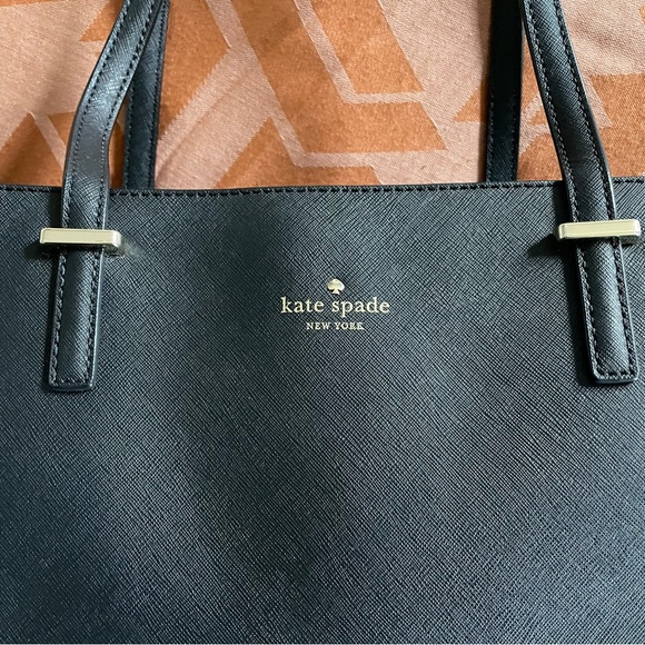 Kate Spade ♠️ Minimalist Black Leather Bag - Picture 4 of 9